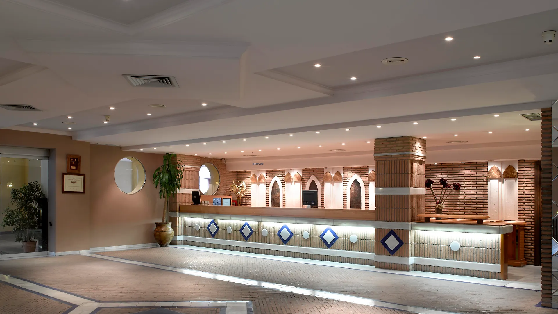 Hotel Macia Alfaros location